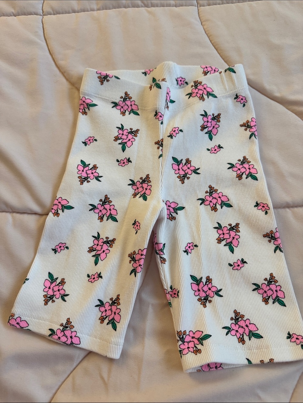 Zara White Ribbed Floral Bike Shorts with Pink Flowers